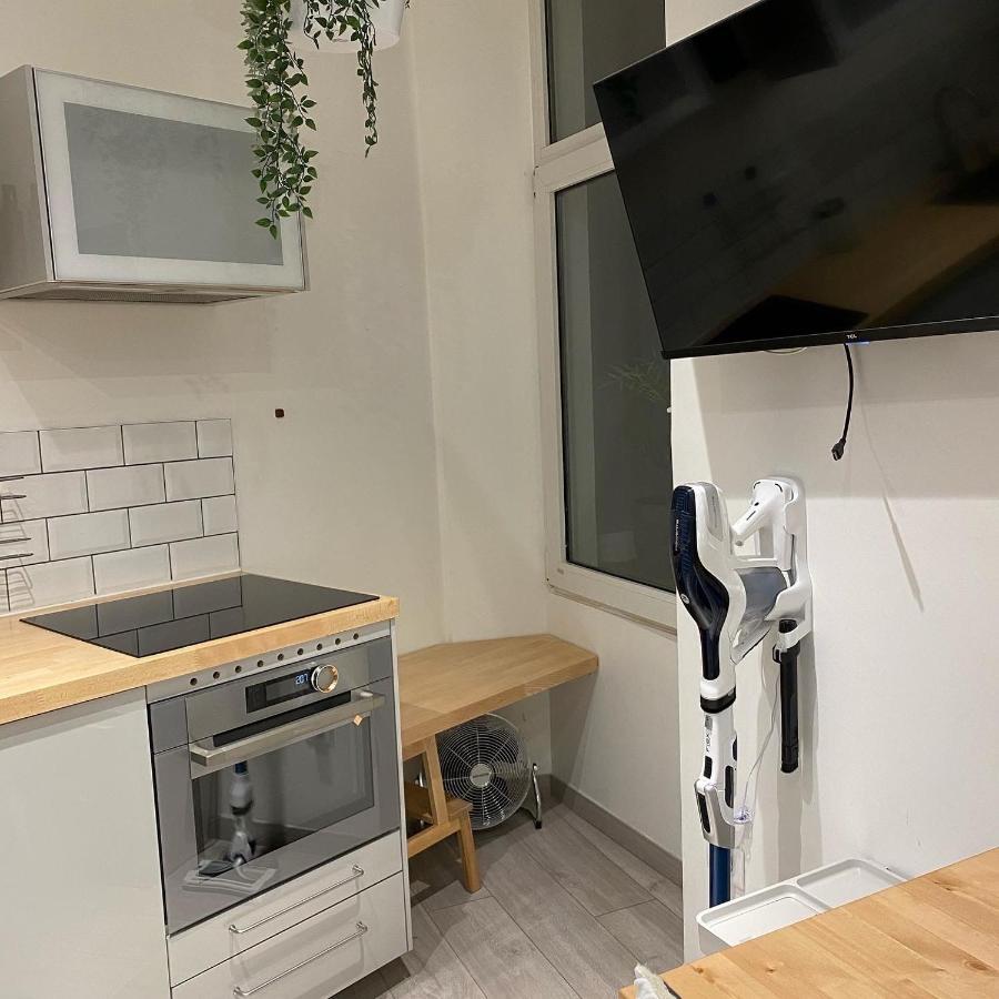 Mrtn Apartments Studio & Suites - Aix-Les-Bains, Hypercentre Esterno foto
