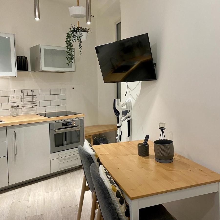 Mrtn Apartments Studio & Suites - Aix-Les-Bains, Hypercentre Esterno foto