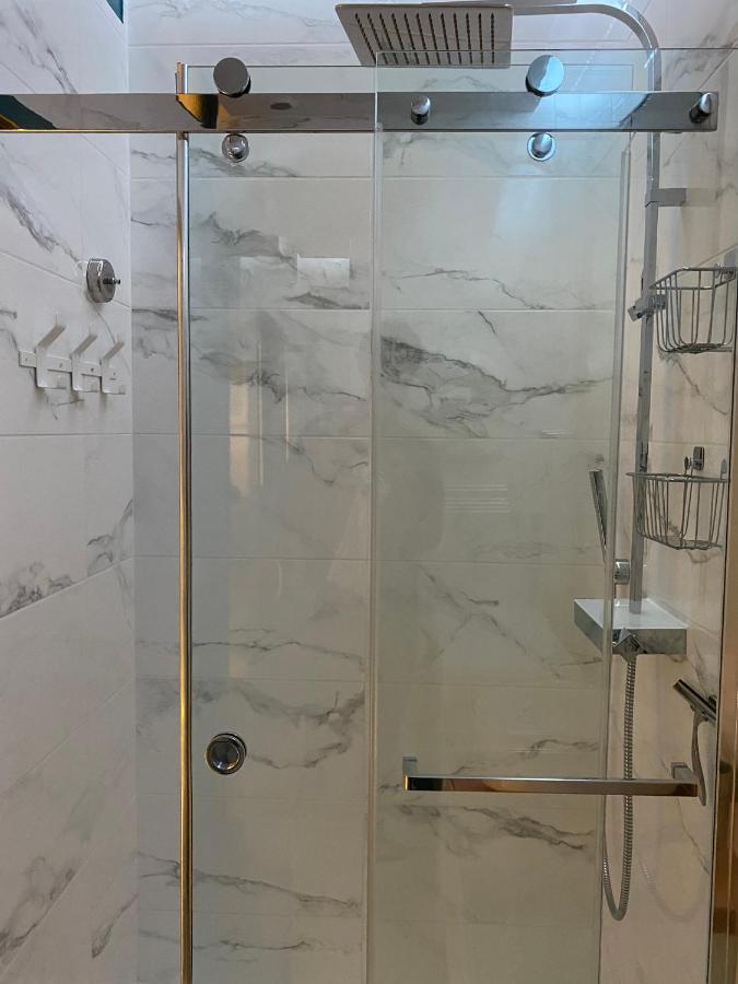 Mrtn Apartments Studio & Suites - Aix-Les-Bains, Hypercentre Esterno foto